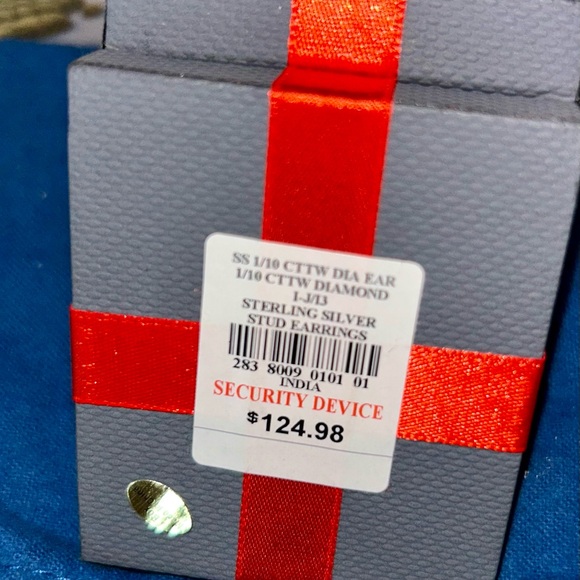 NIB Sterling Silver 1/10 Carat Diamonds Square Stud Earrings - Picture 5 of 8